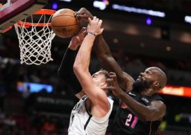 Dewayne Dedmon blockt Blake Griffin