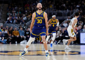 Steph Curry von den Golden State Warriors jubelt