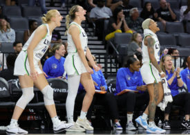 Spielerinnen der Minnesota Lynx feiern einen Sieg