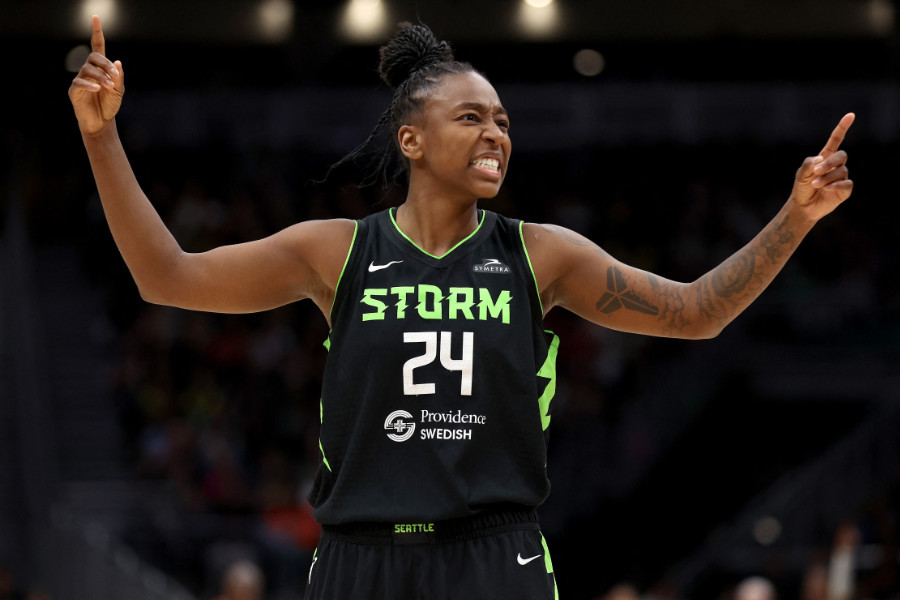 Jewell Loyd von den Seattle Storm jubelt