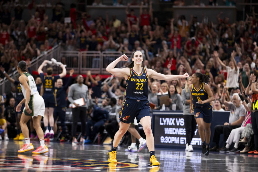 Caitlin Clark von Indiana Fever jubelt im Spiel gegen Seattle Storm