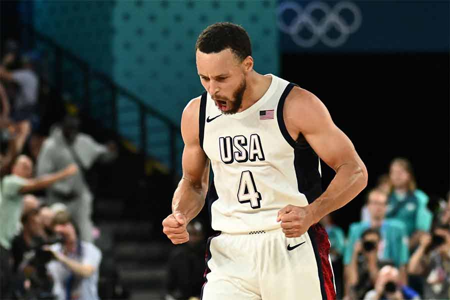 Steph Curry jubelt bei Olympia 2024