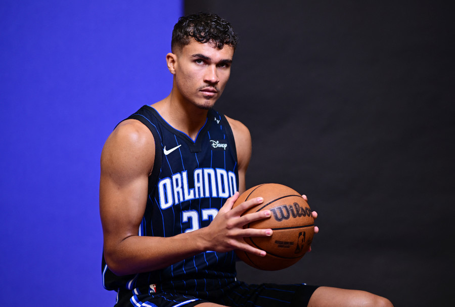 Promofoto von Tristan da Silva im Trikot der Orlando Magic