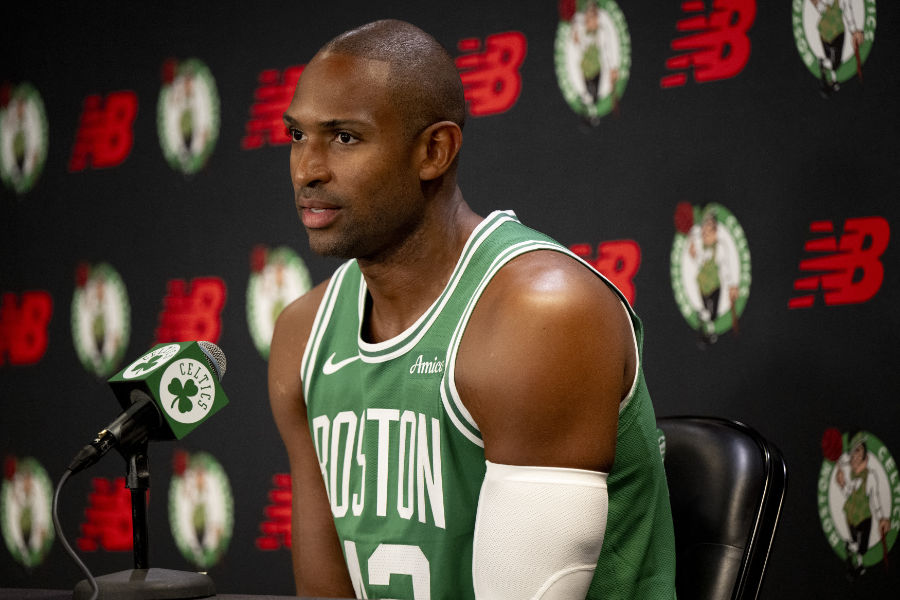 Al Horford von den Boston Celtics bei der Pressekonferenz