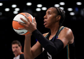 Kayla Thornton von den New York Liberty konzentriert sich auf den Freiwurf