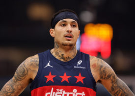 Nahaufnahme von Kyle Kuzma im Jersey der Washington Wizards